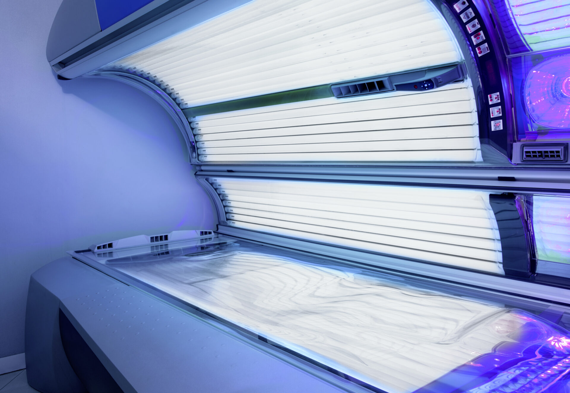 Sunbed, opened and switched on